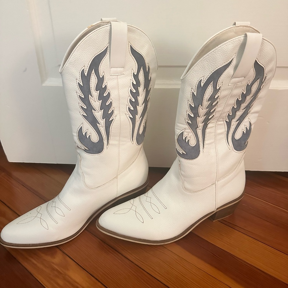 White and Blue Cowgirl Boots Size 10